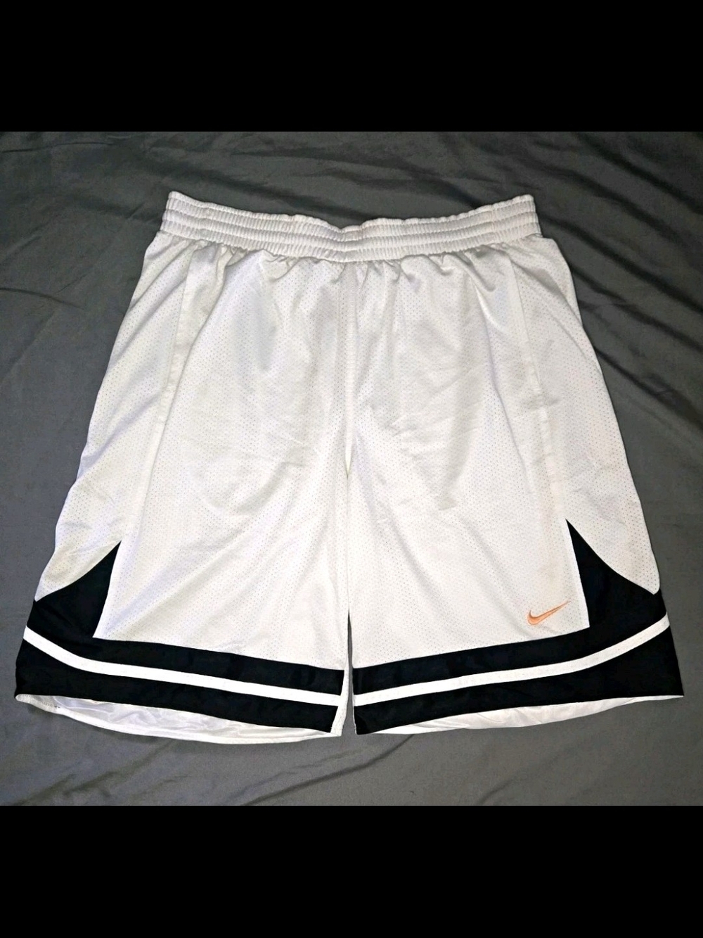 Vintage Y2K Nike Basketball Shorts Mesh White Black Size XXL Orange Swoosh